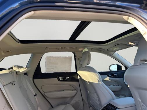 2026 Volvo XC60 B5 Ultra