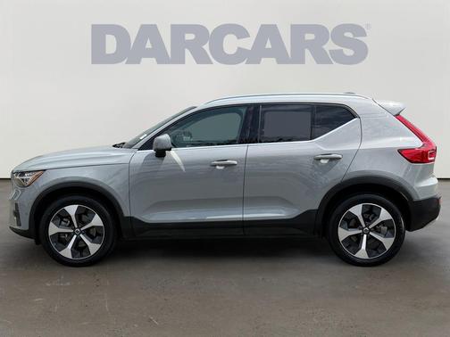 Vapour Grey Metallic 2025 Volvo XC40 B5 Plus Bright Theme