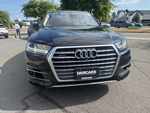 Orca Black Metallic 2019 Audi Q7 55 Prestige