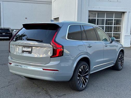 2026 Volvo XC90 Plug-In Hybrid T8 Plus 7-Seater