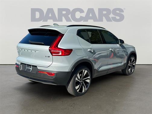 2026 Volvo XC40 B5 Ultra