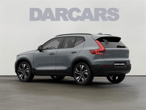 2026 Volvo XC40 B5 Ultra