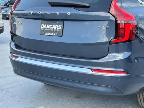 2025 Volvo XC90 B6 Core