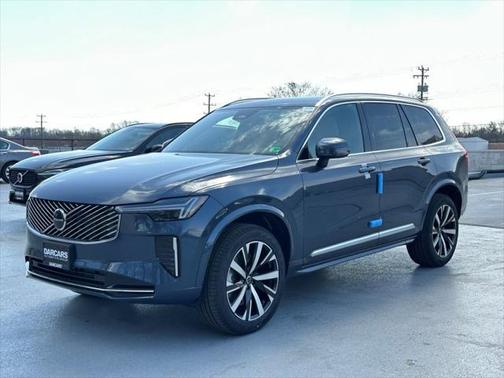 2025 Volvo XC90 B6 Core