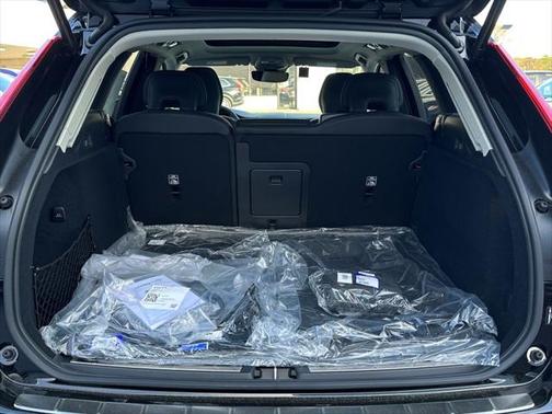2025 Volvo XC60 Plug-In Hybrid T8 Ultra