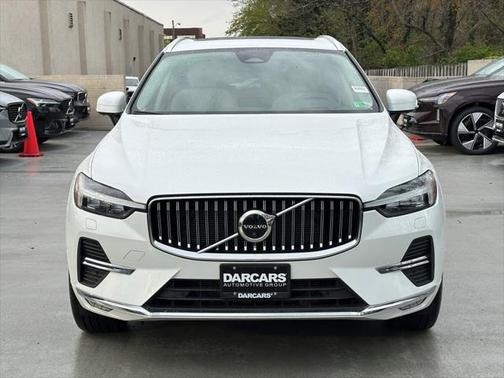 2022 Volvo XC60 B6 Inscription