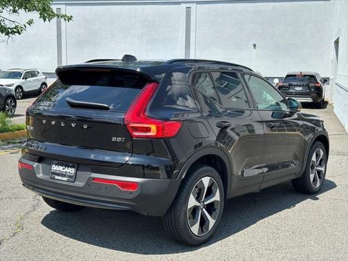 2026 Volvo XC40 B5 Plus