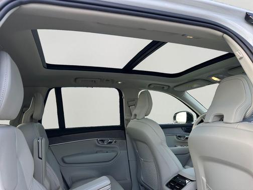 2026 Volvo XC90 B6 Ultra Dark Theme 6-Seater