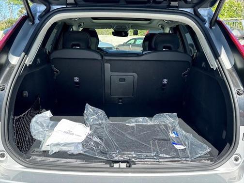 2025 Volvo XC60 B5 Ultra