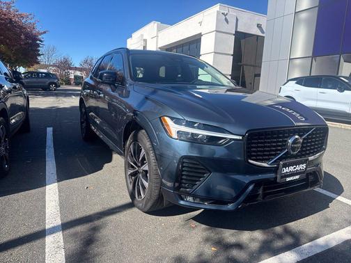 Denim Blue Metallic 2024 Volvo XC60 B5 Plus Dark Theme