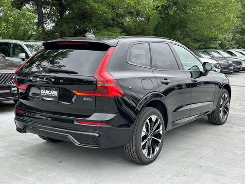 2026 Volvo XC60 B5 Plus