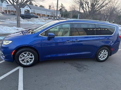 2021 Chrysler Pacifica Touring L
