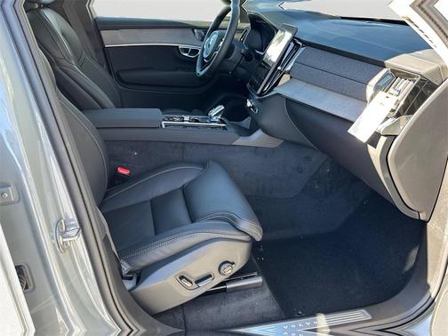 2026 Volvo XC90 B6 Ultra 7-Seater