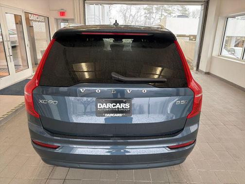 2023 Volvo XC90 B5 Core