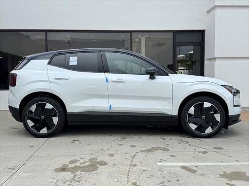 2025 Volvo EX30 Twin Motor Plus