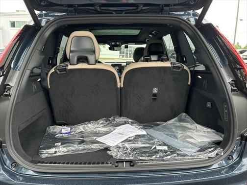 2025 Volvo XC90 B6 Ultra