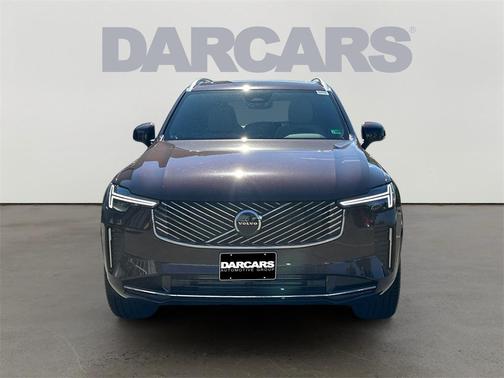 2025 Volvo XC90 Plug-In Hybrid T8 Core 7-Seater