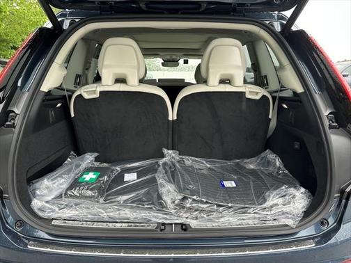 2025 Volvo XC90 Plug-In Hybrid T8 Ultra 7-Seater