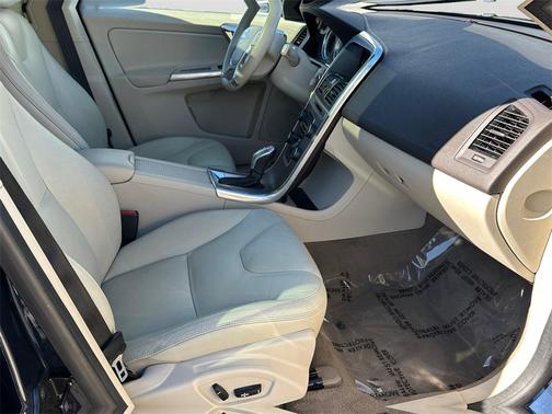 2013 Volvo XC60 3.2 Platinum