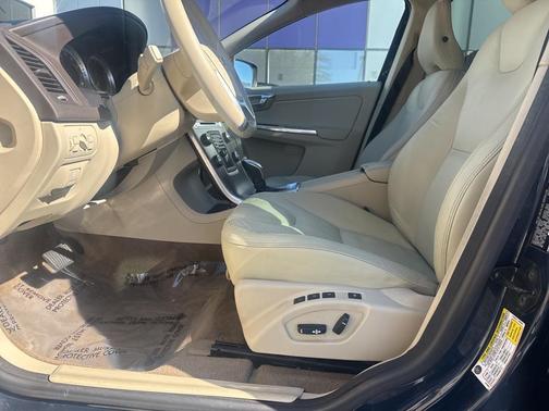 2013 Volvo XC60 3.2 Platinum