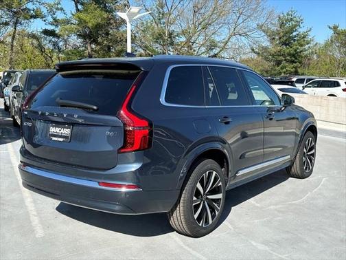 2025 Volvo XC90 B6 Core
