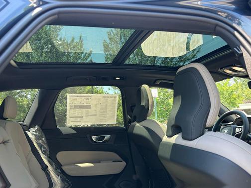Denim Blue Metallic 2026 Volvo XC60 B5 Plus