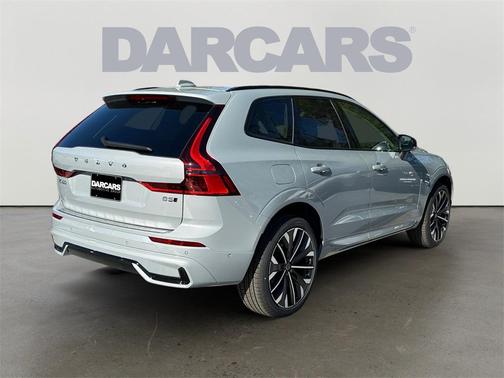2026 Volvo XC60 B5 Ultra