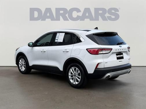 Oxford White 2020 Ford Escape SE