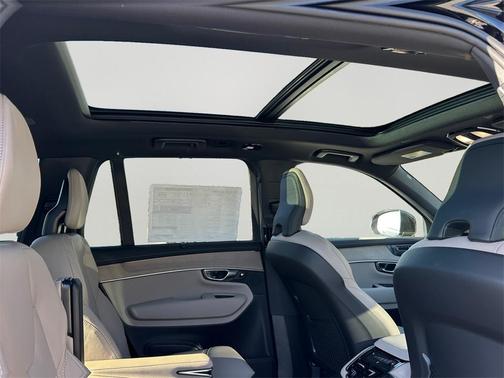 2026 Volvo XC90 B6 Ultra 6-Seater