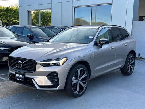 2025 Volvo XC60 Plug-In Hybrid T8 Ultra