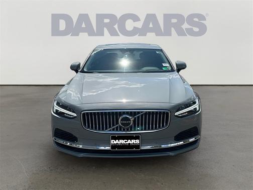 2024 Volvo S90 Recharge Plug-In Hybrid T8 Ultimate
