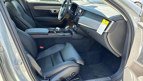 2024 Volvo S90 Recharge Plug-In Hybrid T8 Ultimate