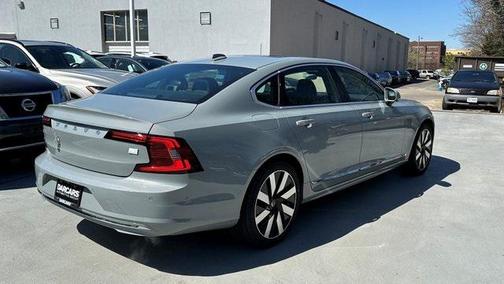 2024 Volvo S90 Recharge Plug-In Hybrid T8 Ultimate