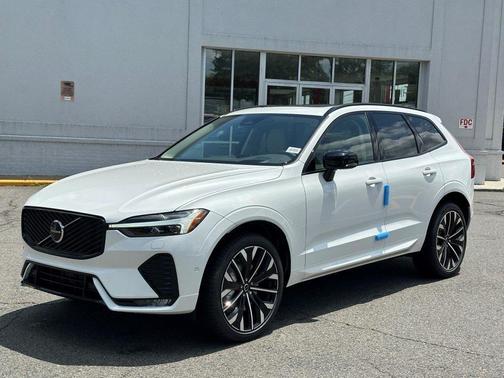 2026 Volvo XC60 B5 Ultra