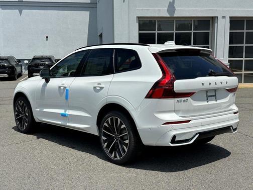 2026 Volvo XC60 B5 Ultra