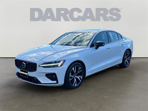 2025 Volvo S60 B5 Core