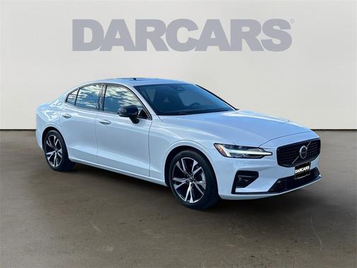 2025 Volvo S60 B5 Core