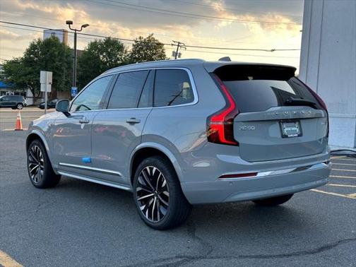 2026 Volvo XC90 B6 Plus 7-Seater