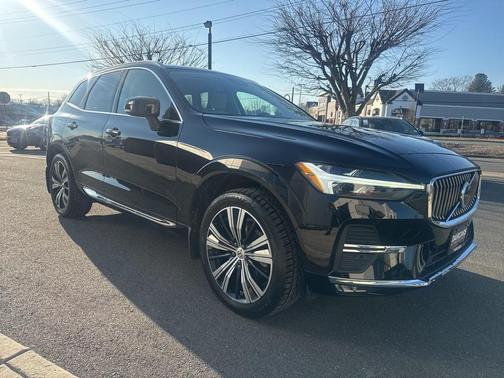 2022 Volvo XC60 B6 Inscription