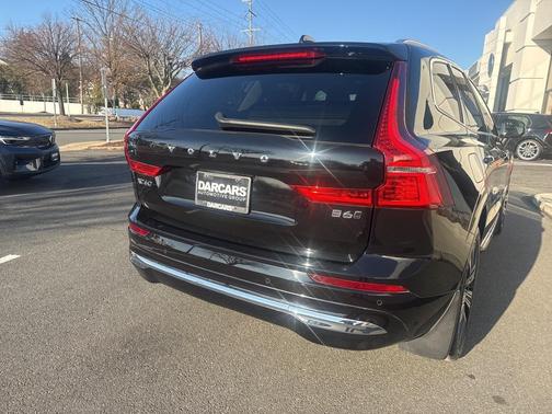 2022 Volvo XC60 B6 Inscription