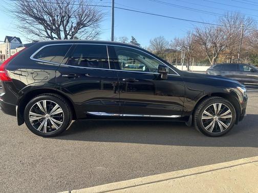 2022 Volvo XC60 B6 Inscription