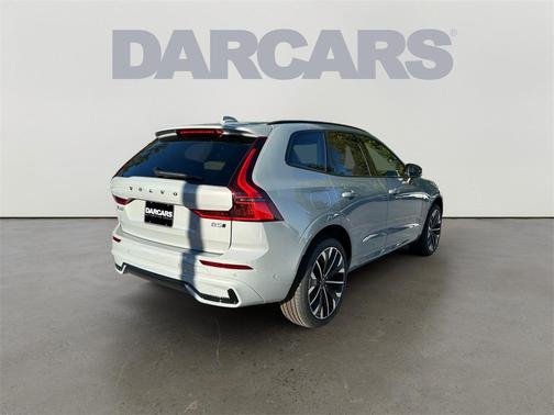 2026 Volvo XC60 B5 Ultra