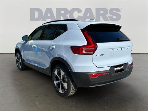 2026 Volvo XC40 B5 Plus