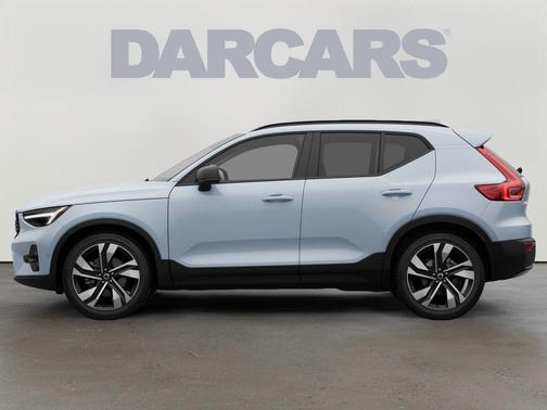 2026 Volvo XC40 Ultra, B5 AWD Gas (mild hybrid), Dark