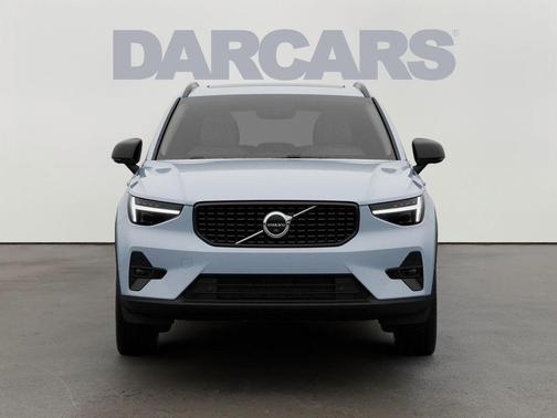 2026 Volvo XC40 Ultra, B5 AWD Gas (mild hybrid), Dark