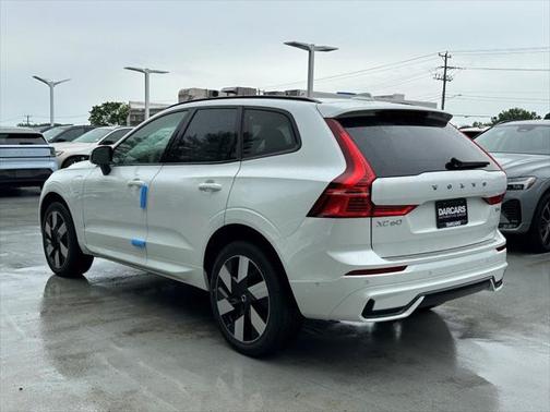 2025 Volvo XC60 Plug-In Hybrid T8 Plus