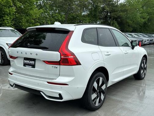 2025 Volvo XC60 Plug-In Hybrid T8 Plus