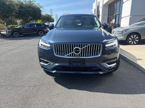 2023 Volvo XC90 Recharge Plug-In Hybrid T8 Plus 6-Seater