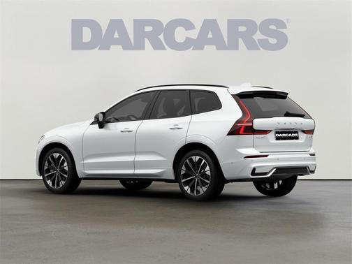 2026 Volvo XC60 B5 Plus