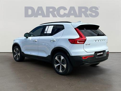 Cloud Blue 2025 Volvo XC40 B5 Plus Dark Theme